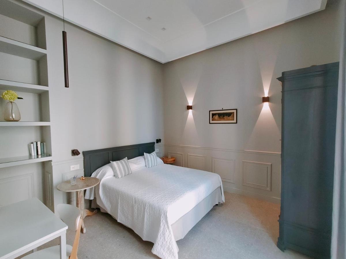 Maccus Suite Неаполь Экстерьер фото